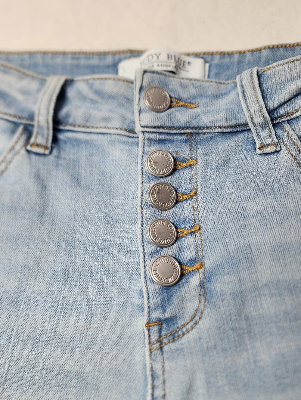 Judy Blue High Waist Cuffed Button Fly Distressed Shorts Small